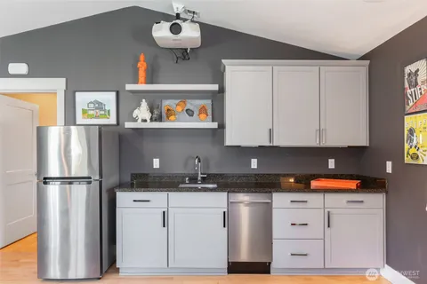 $1,225,000 | 6916 Flora Avenue South, Seattle, WA 98108