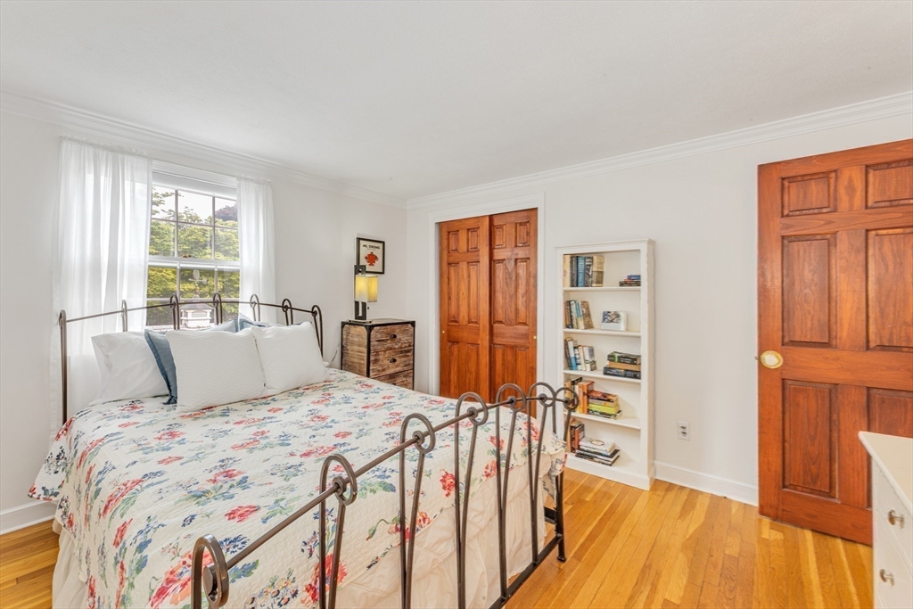4 Old Wood Road Framingham, MA 01701 - Photo 22 of 39