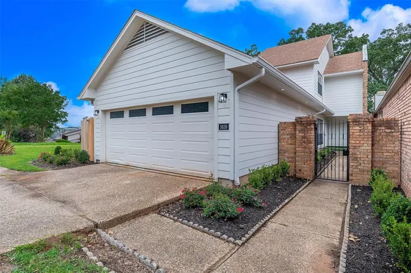 $315,000 | 5639 South Lakeshore Drive, Shreveport, LA 71119