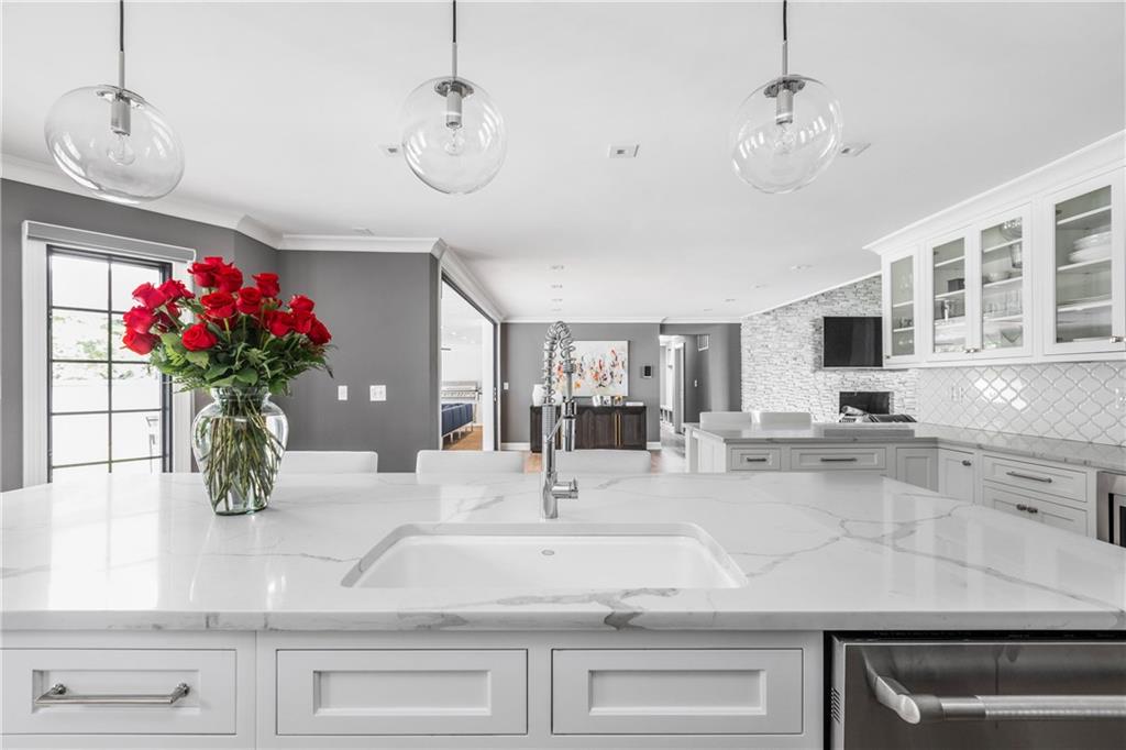 8192 Sycamore Road Indianapolis, IN 46240 - Photo 11 of 45