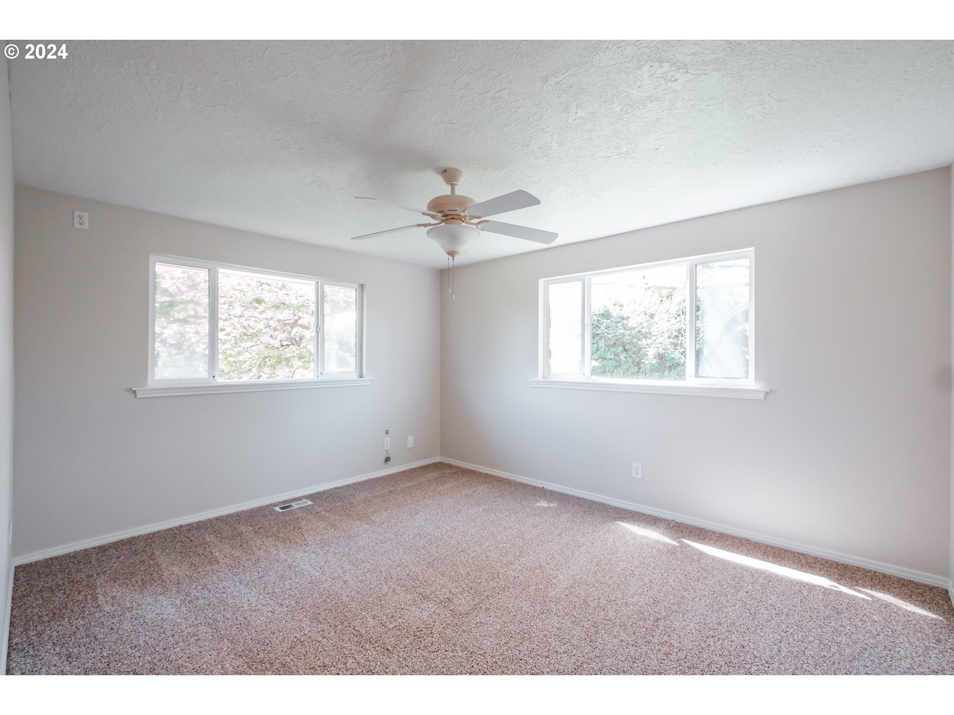 1570 Cordon Road Southeast Salem, OR 97317 - Photo 12 of 36 Gallery Image 12
