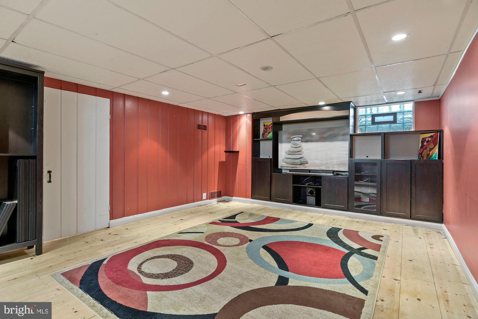 332 Broadmoor Road Baltimore, MD 21212 - Photo 28 of 40 Built Ins can be used for Entertainment
