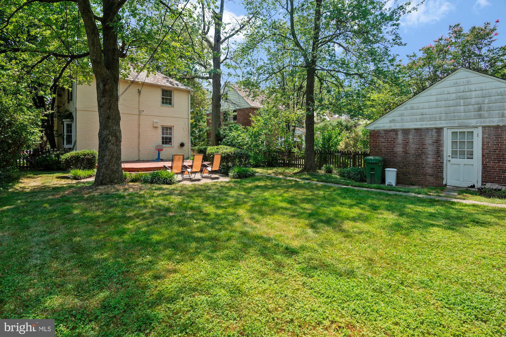 332 Broadmoor Road Baltimore, MD 21212 - Photo 35 of 40 Backyard and the Garage
