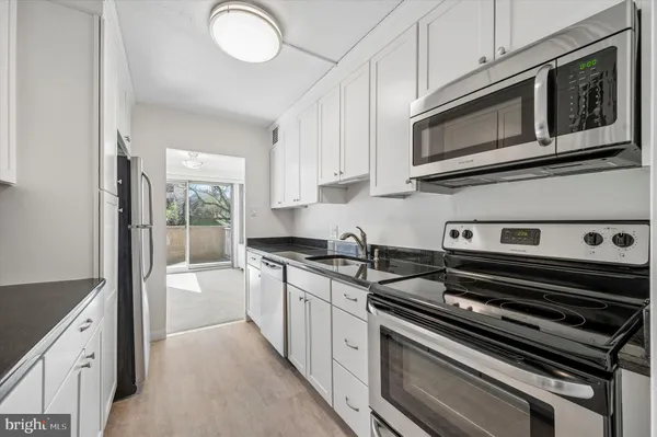 $149,900 | 1001 City Avenue, Unit W210, Wynnewood, PA 19096