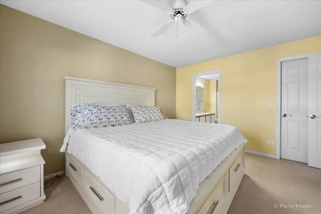 $245,000 | 385 Woodview Circle, Unit B, Elgin, IL 60120