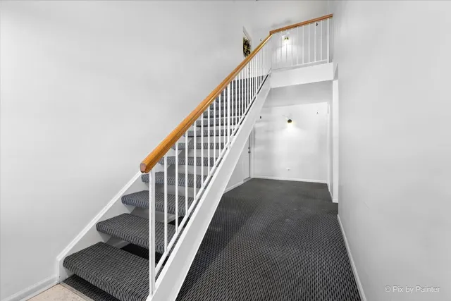 $245,000 | 385 Woodview Circle, Unit B, Elgin, IL 60120