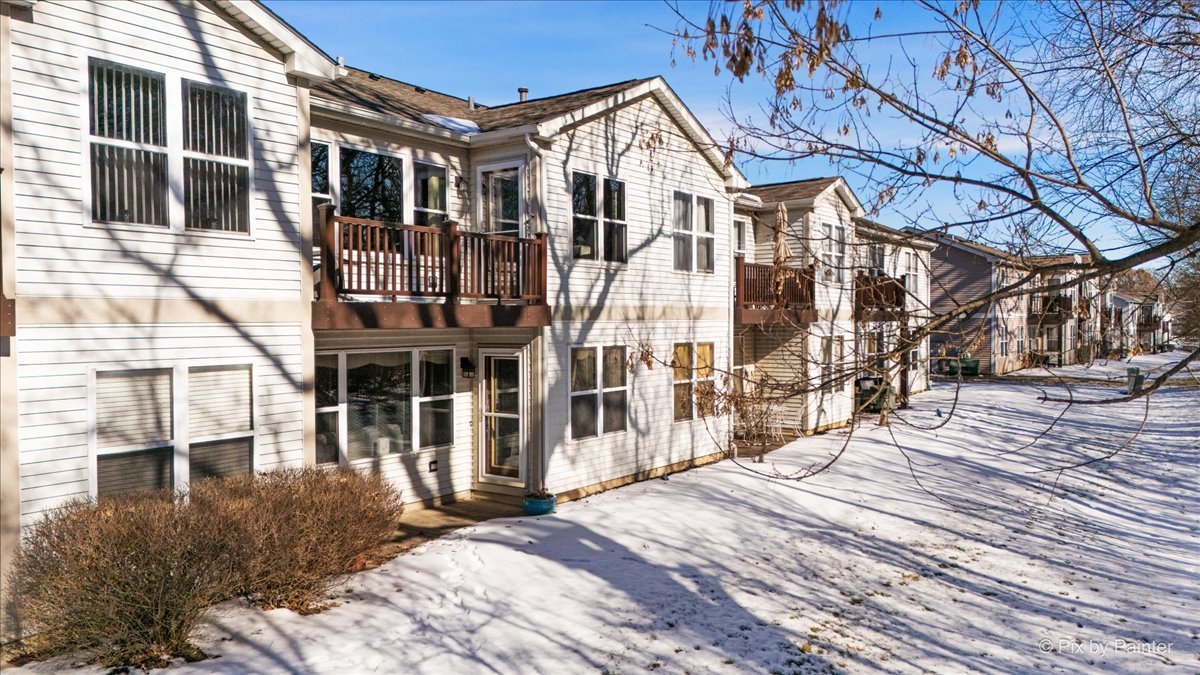 385 Woodview Circle, Unit B Elgin, IL 60120 - Photo 22 of 38