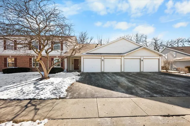 $245,000 | 385 Woodview Circle, Unit B, Elgin, IL 60120