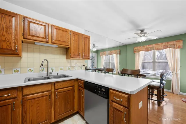 $245,000 | 385 Woodview Circle, Unit B, Elgin, IL 60120