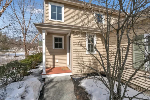 $549,900 | 2 Lexington Drive, Unit 2, Kennebunk, ME 04043