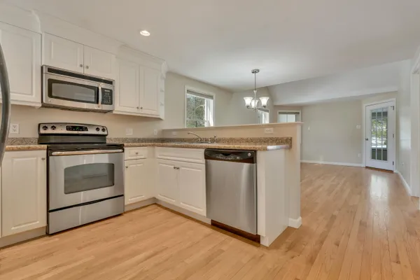 $549,900 | 2 Lexington Drive, Unit 2, Kennebunk, ME 04043