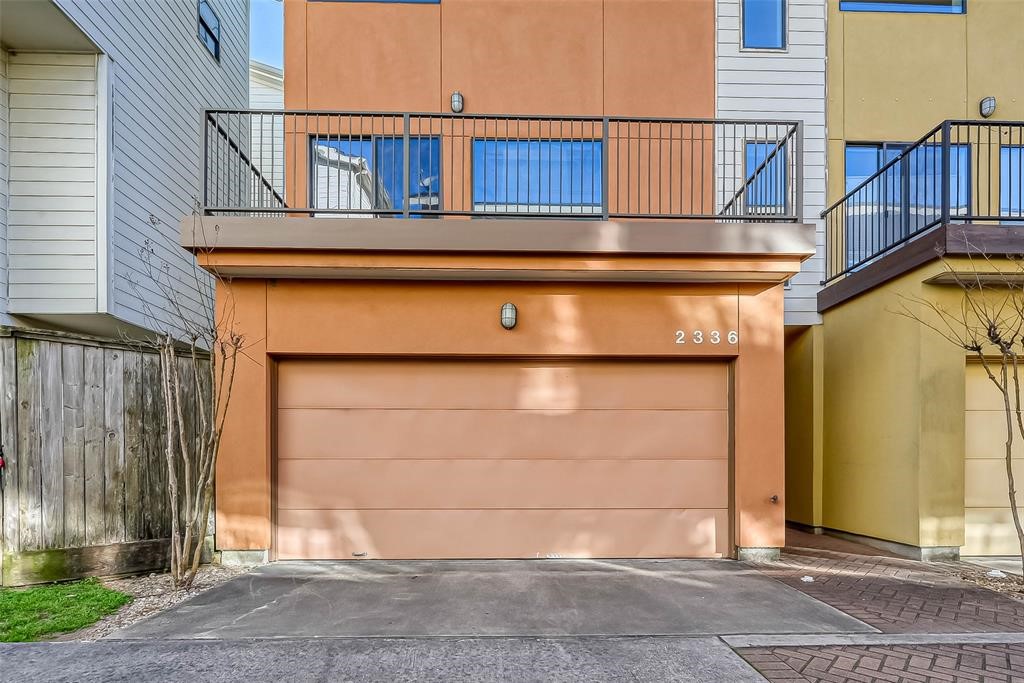 2336 Jackson Street Houston, TX 77004 - Photo 2 of 35