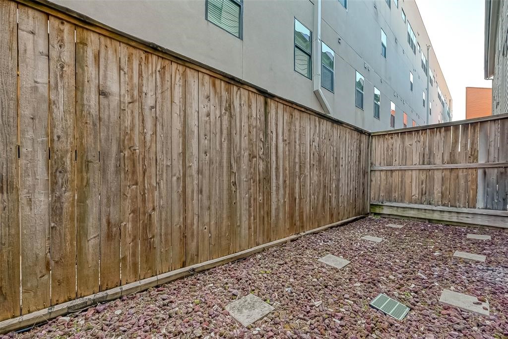 2336 Jackson Street Houston, TX 77004 - Photo 10 of 35