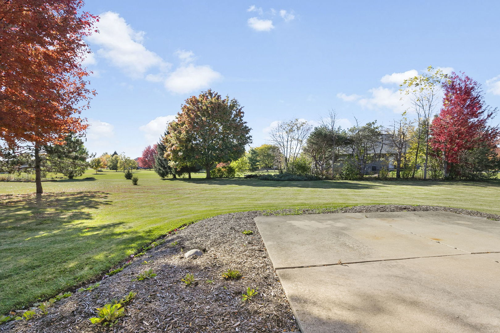 10201 Fox Bluff Lane Spring Grove, IL 60081 - Photo 23 of 26 a view of a golf course