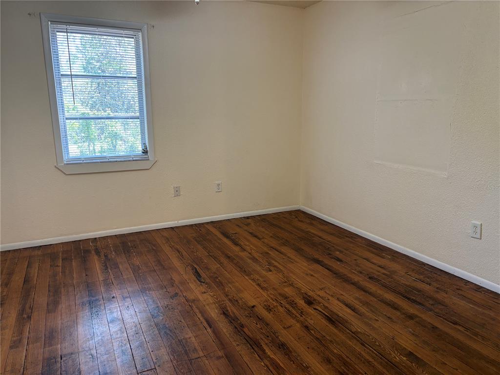 128 2nd Avenue Southwest Largo, FL 33770 - Photo 18 of 32