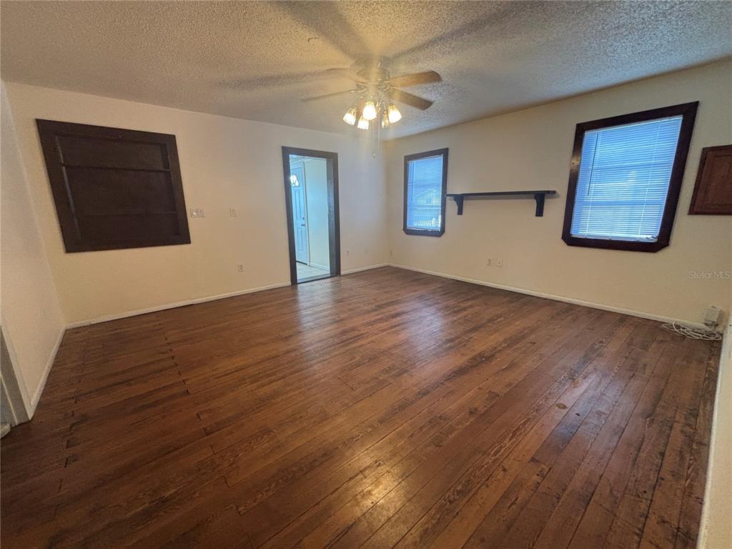 128 2nd Avenue Southwest Largo, FL 33770 - Photo 2 of 32