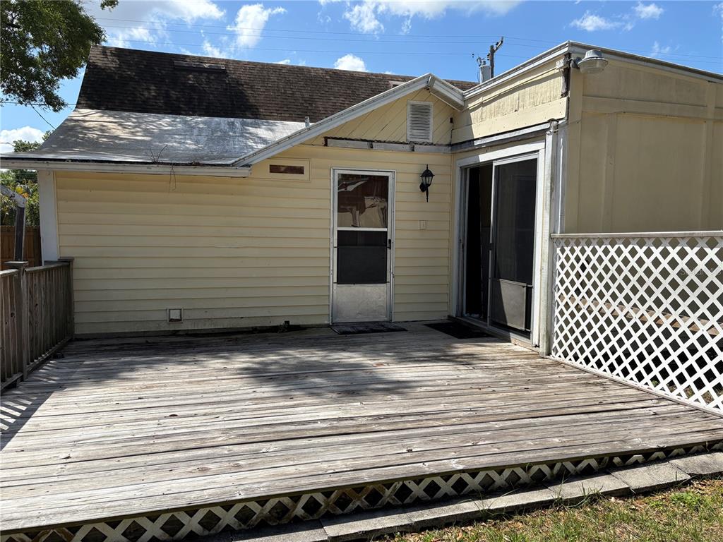 128 2nd Avenue Southwest Largo, FL 33770 - Photo 28 of 32