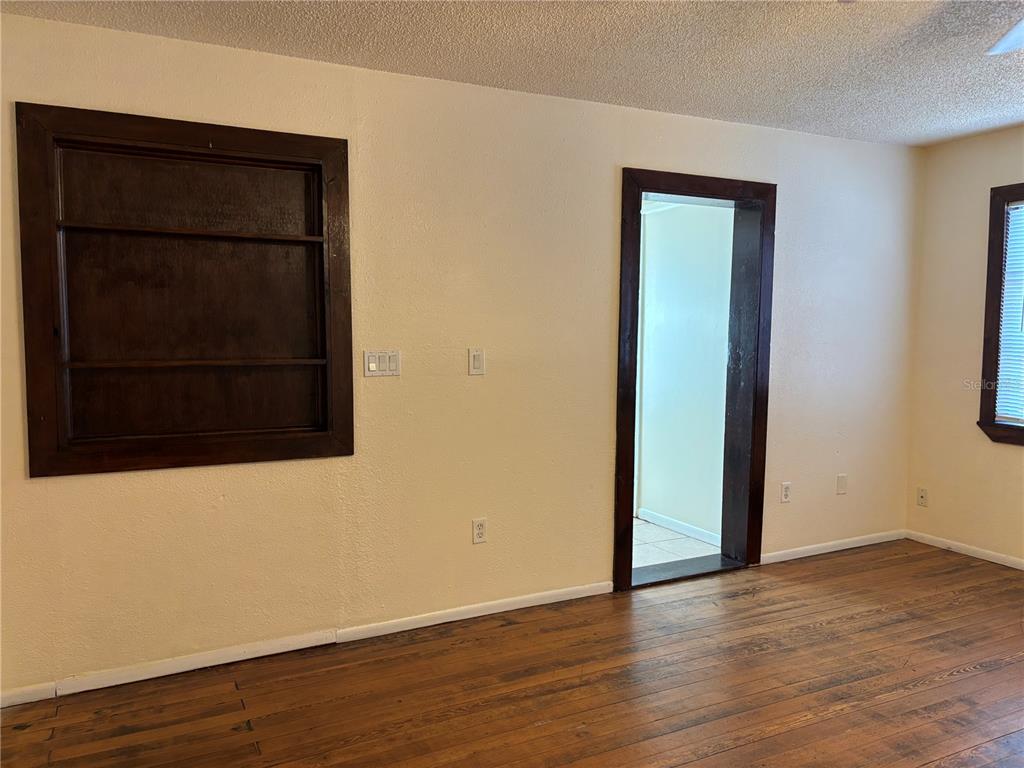 128 2nd Avenue Southwest Largo, FL 33770 - Photo 3 of 32