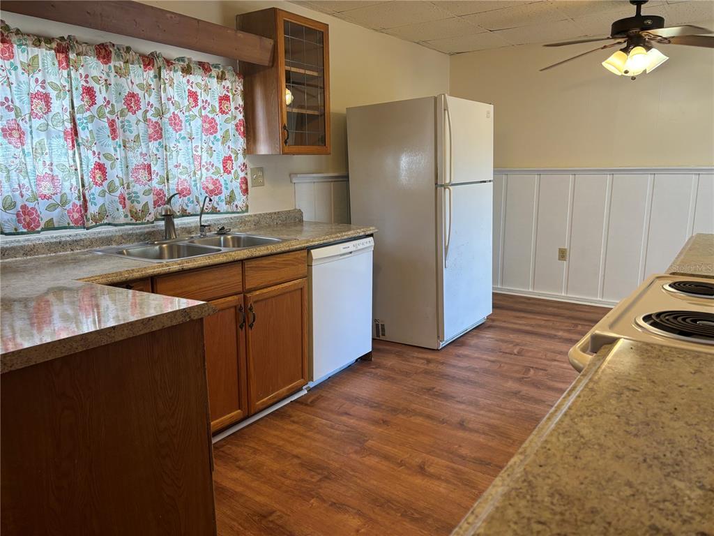 128 2nd Avenue Southwest Largo, FL 33770 - Photo 5 of 32