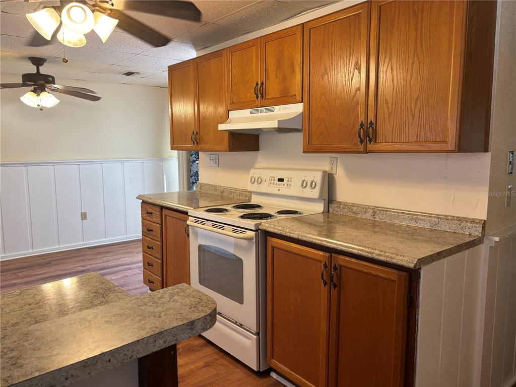 128 2nd Avenue Southwest Largo, FL 33770 - Photo 7 of 32