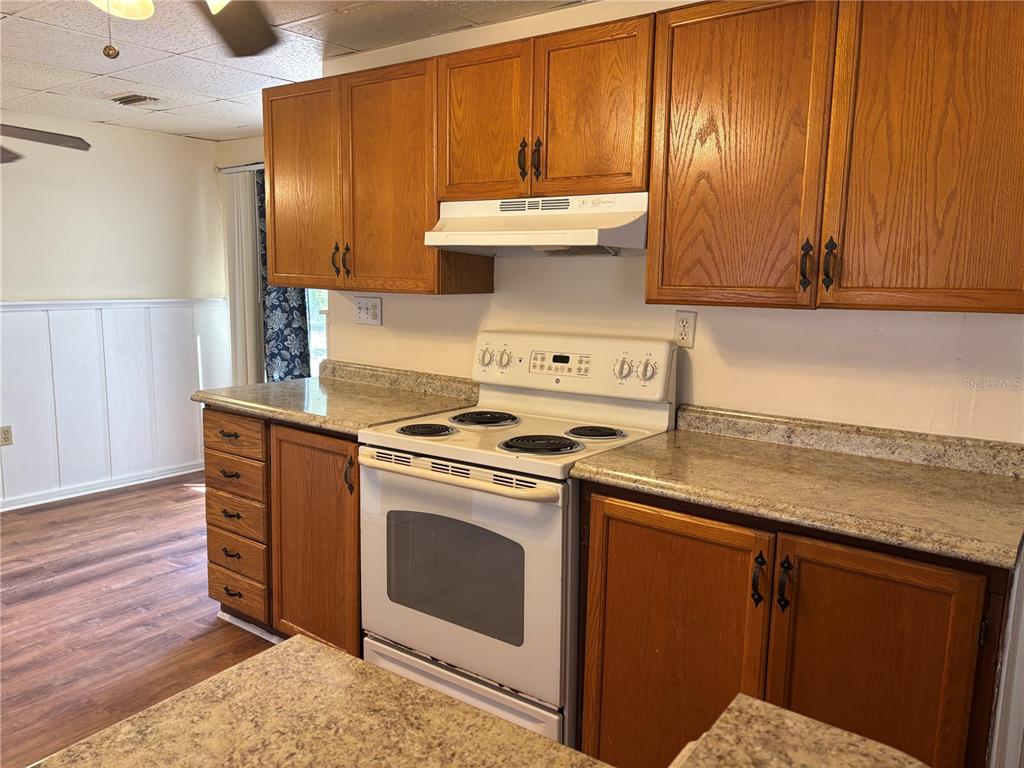 128 2nd Avenue Southwest Largo, FL 33770 - Photo 8 of 32