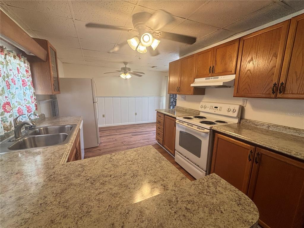 128 2nd Avenue Southwest Largo, FL 33770 - Photo 9 of 32