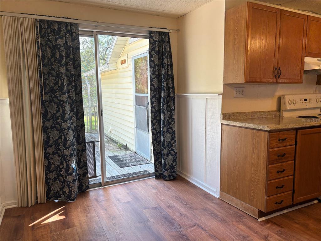 128 2nd Avenue Southwest Largo, FL 33770 - Photo 10 of 32