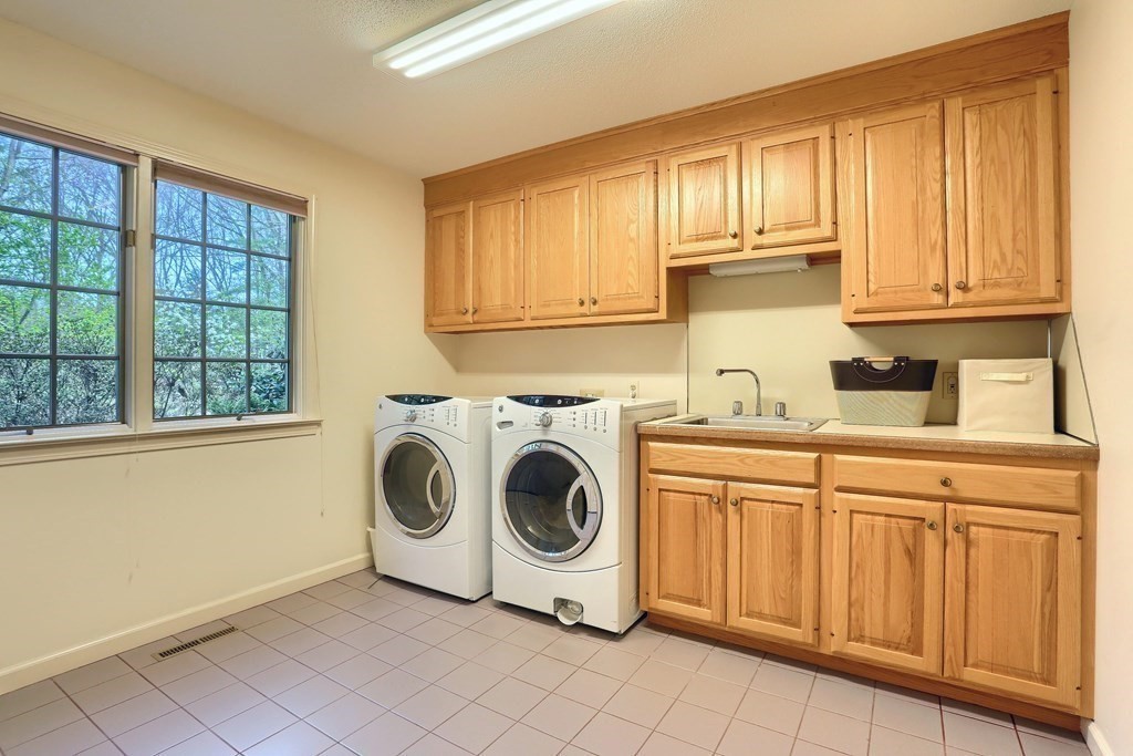 100 Ashford Road Longmeadow, MA 01106 - Photo 21 of 42