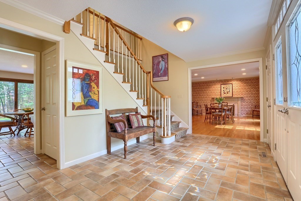 100 Ashford Road Longmeadow, MA 01106 - Photo 10 of 42