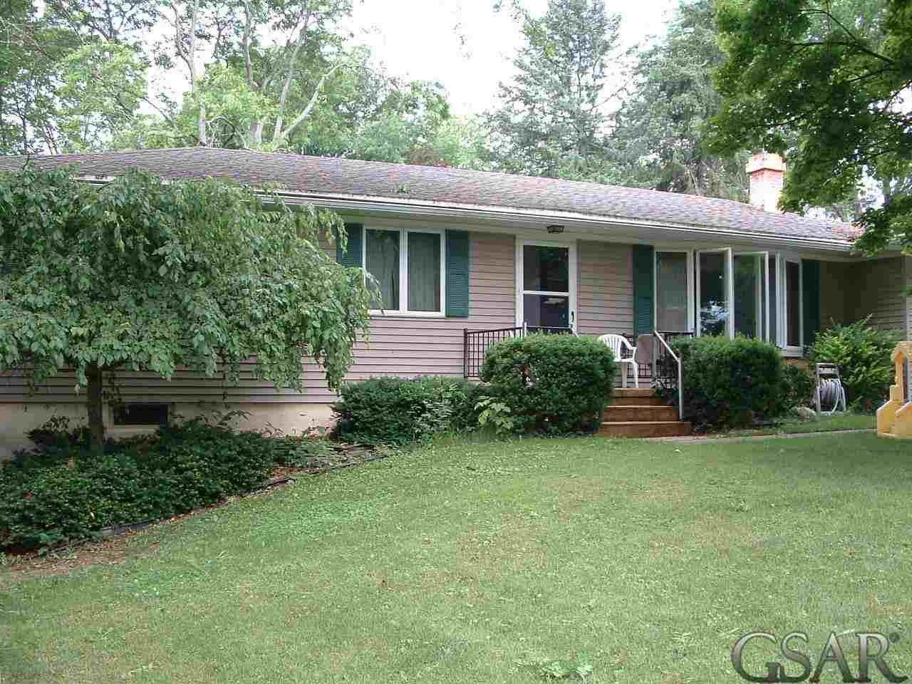 215 N Spring Vernon, MI 48476 - Photo 1 of 18 31199096.JPG