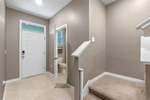 a view of livingroom with furniture