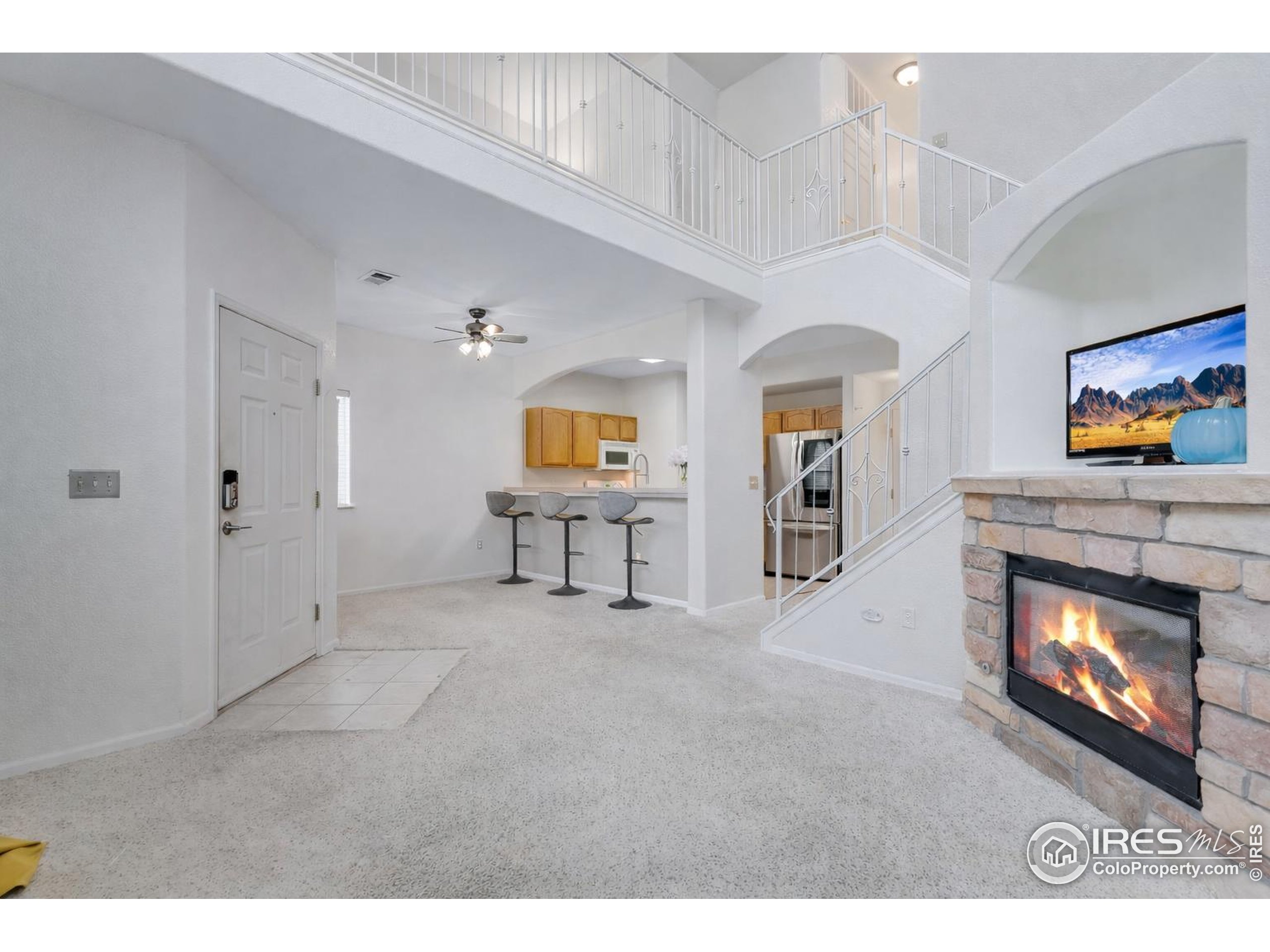 1405 South Chambers Road Aurora, CO 80017 - Photo 3 of 19