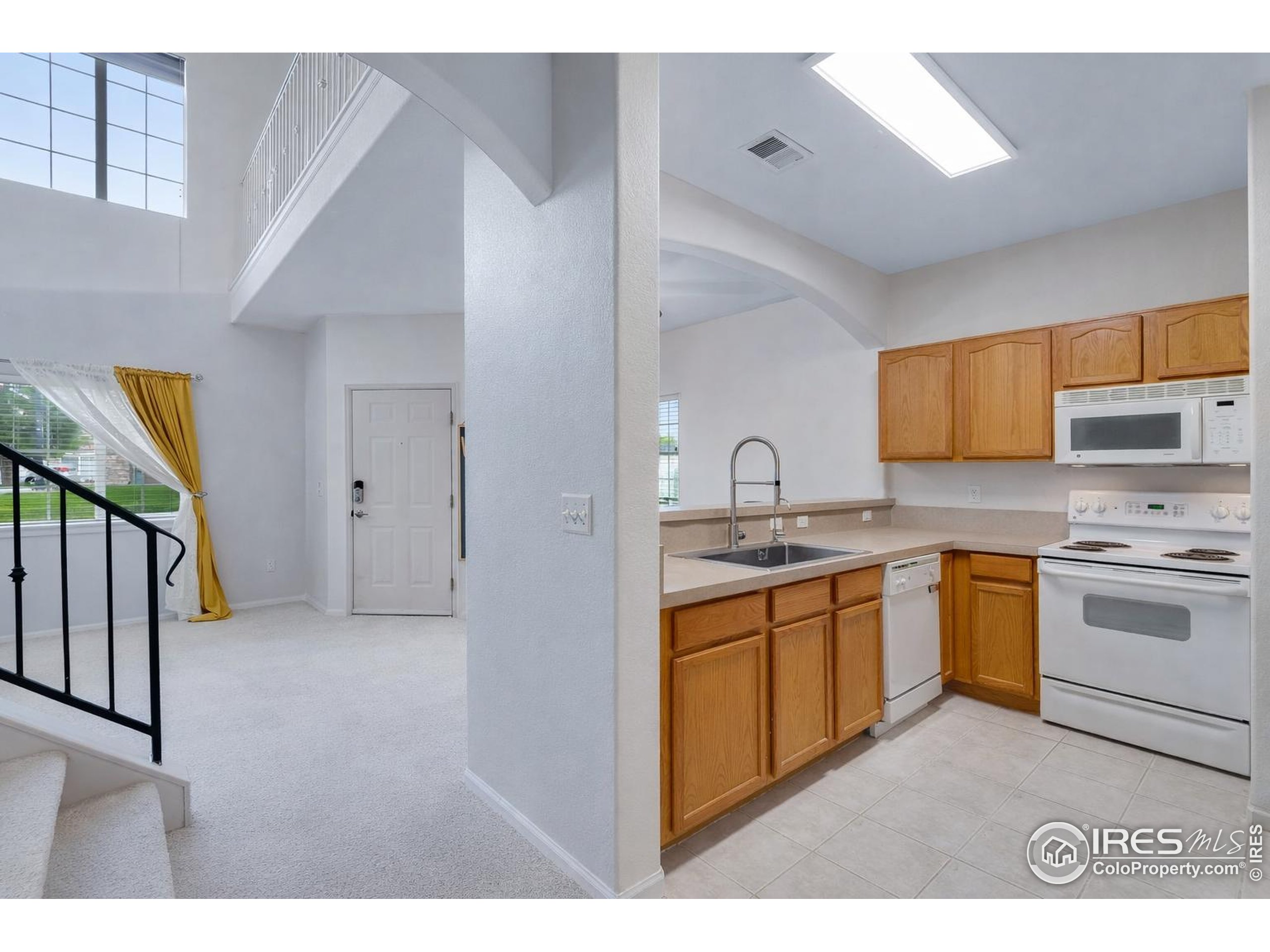 1405 South Chambers Road Aurora, CO 80017 - Photo 7 of 19