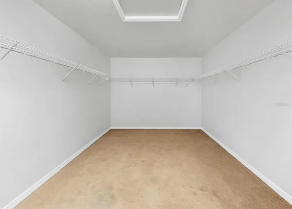 $2,700 | 17423 New Cross Circle, Lithia, FL 33547