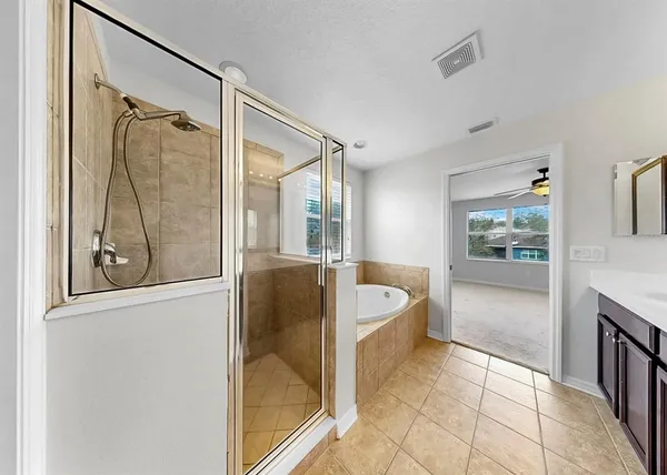 $2,700 | 17423 New Cross Circle, Lithia, FL 33547