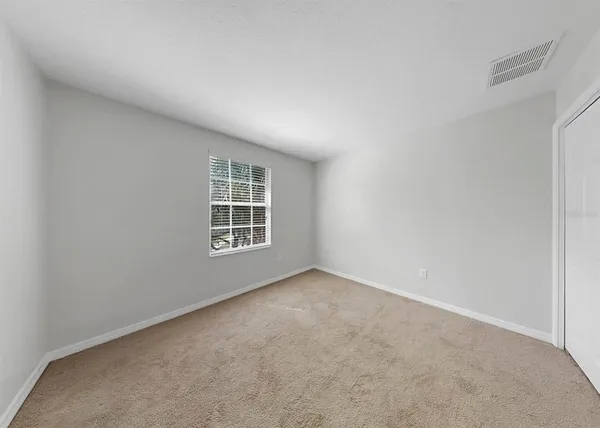 $2,700 | 17423 New Cross Circle, Lithia, FL 33547