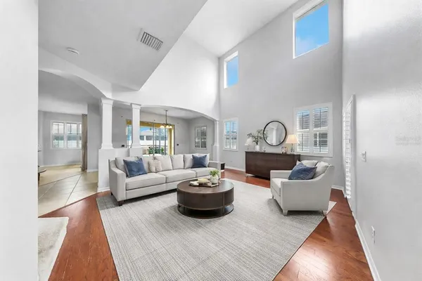 $2,700 | 17423 New Cross Circle, Lithia, FL 33547