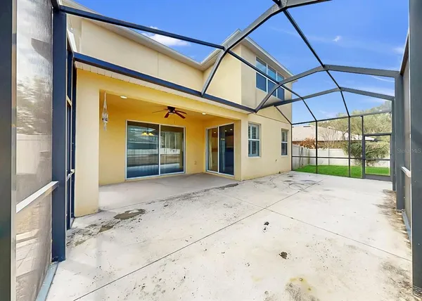 $2,700 | 17423 New Cross Circle, Lithia, FL 33547