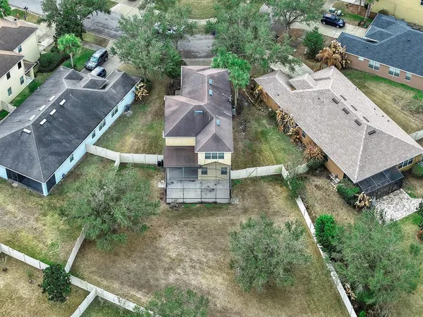 $2,700 | 17423 New Cross Circle, Lithia, FL 33547