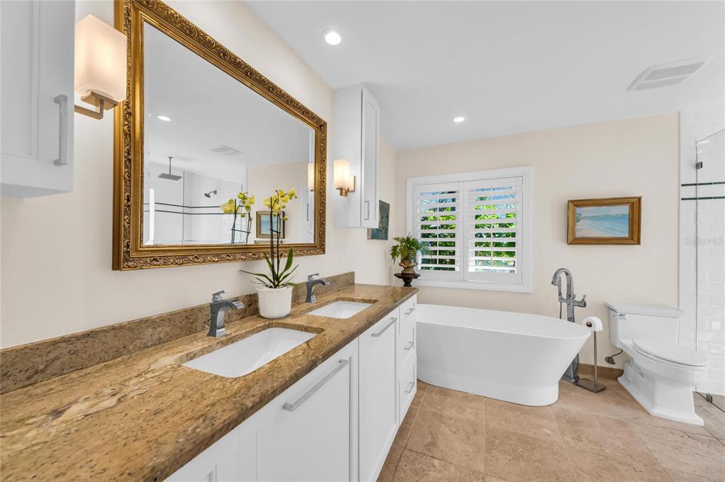 520 Golf Links Lane Longboat Key, FL 34228 - Photo 34 of 78