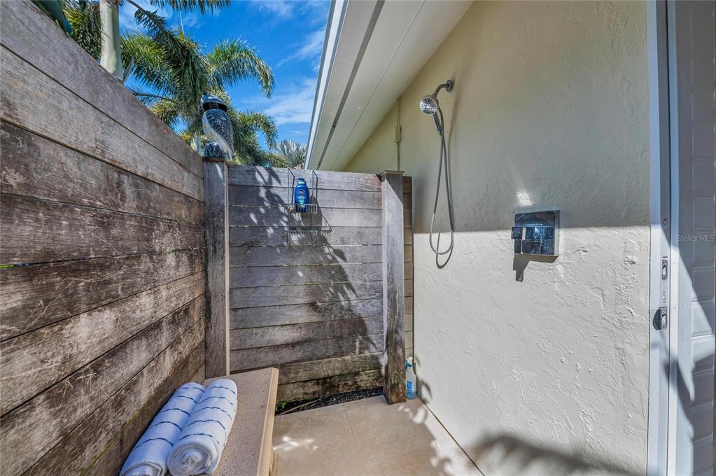 520 Golf Links Lane Longboat Key, FL 34228 - Photo 37 of 78