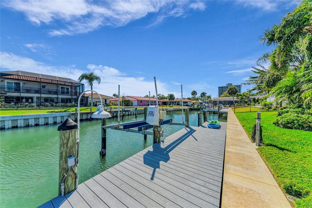 520 Golf Links Lane Longboat Key, FL 34228 - Photo 60 of 78