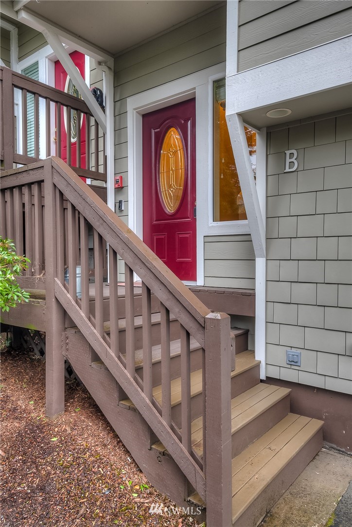 2019 Northeast 9th Court, Unit B Renton, WA 98056 - Photo 2 of 23 Gallery Image 2