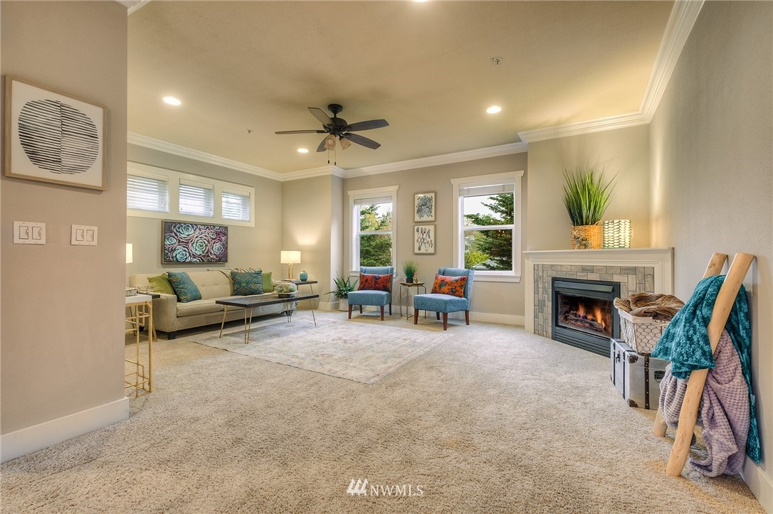 2019 Northeast 9th Court, Unit B Renton, WA 98056 - Photo 8 of 23 Gallery Image 8