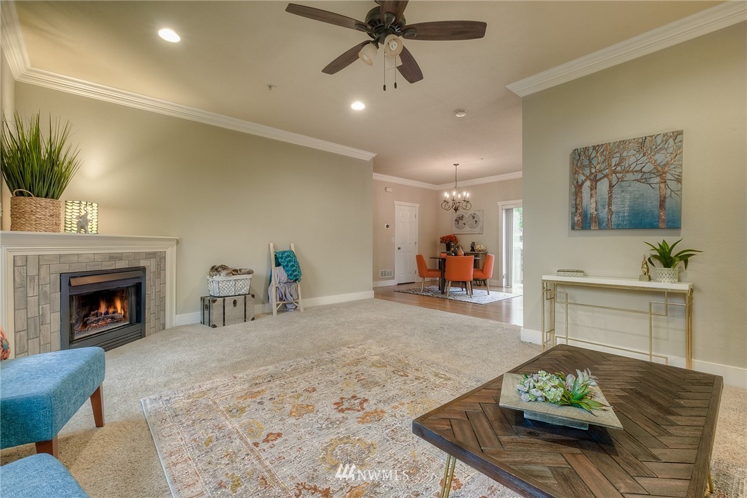 2019 Northeast 9th Court, Unit B Renton, WA 98056 - Photo 10 of 23 Gallery Image 10