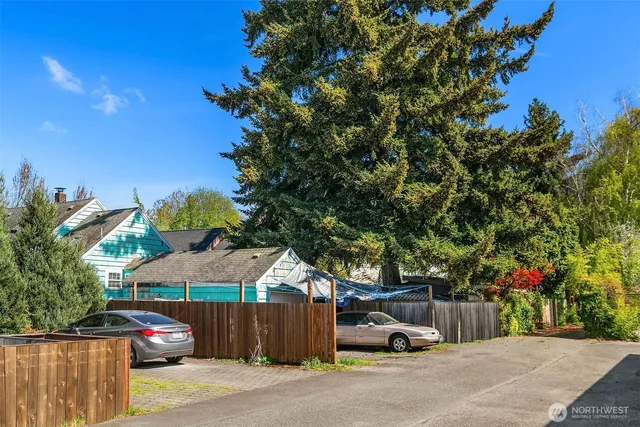 $650,000 | 809 South Orcas Street, Seattle, WA 98108