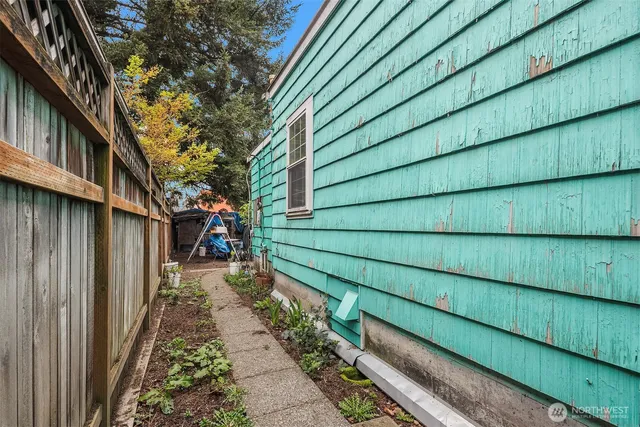 $650,000 | 809 South Orcas Street, Seattle, WA 98108