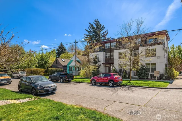 $650,000 | 809 South Orcas Street, Seattle, WA 98108