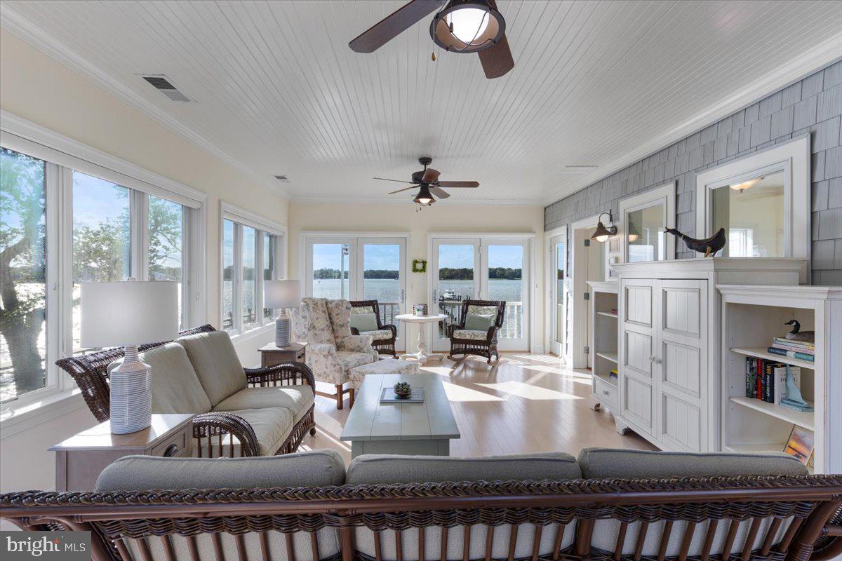 1100 Steamboat Road Shady Side, MD 20764 - Photo 41 of 81 a living room with furniture