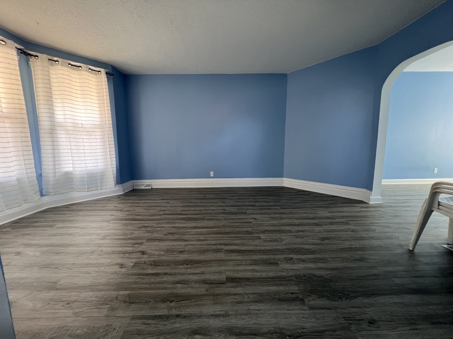 6528 South Sangamon Street Chicago, IL 60621 - Photo 3 of 14 a view of room with window